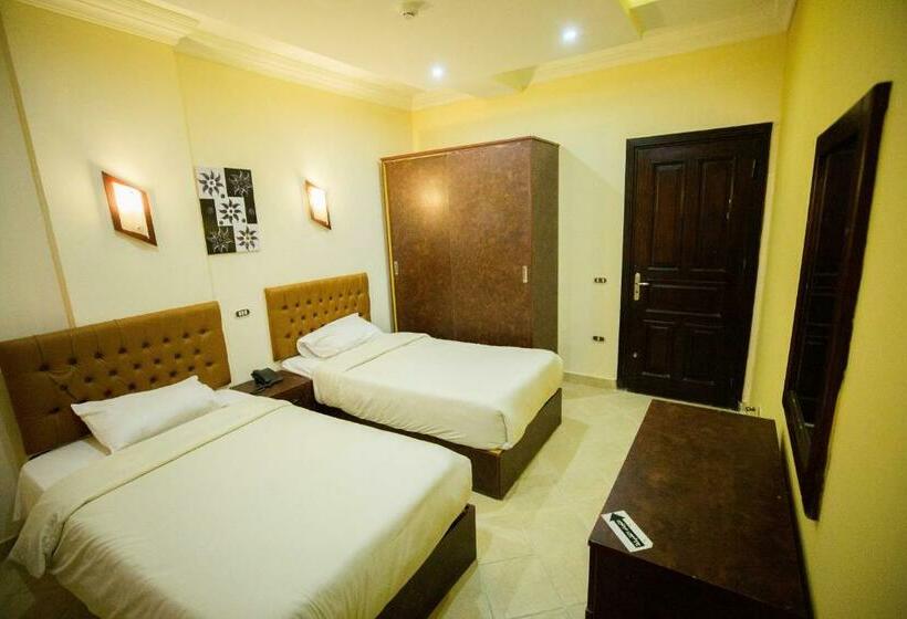 هتل Majorica Marina