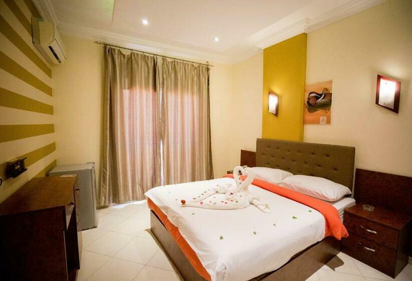 هتل Majorica Marina