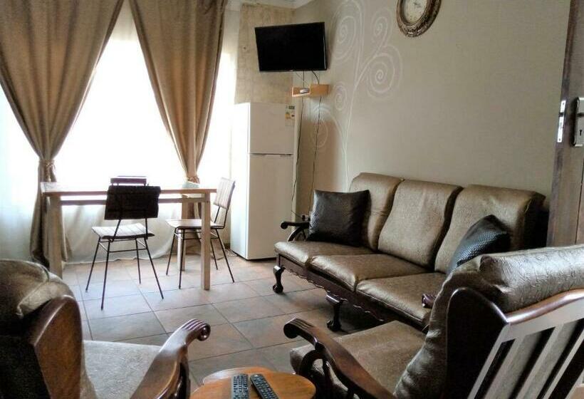 بنسيون Edenville Guesthouse