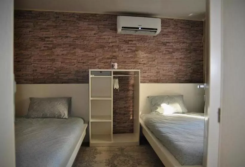 پانسیون Ema Artistic House