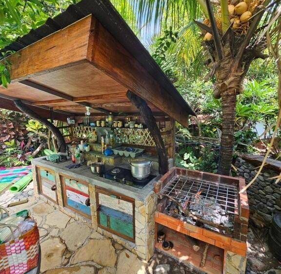 Пансион Les Garden Villa