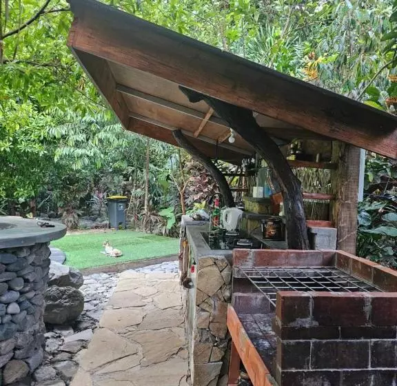 Majatalo Les Garden Villa