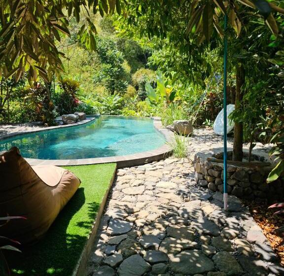 Пансион Les Garden Villa