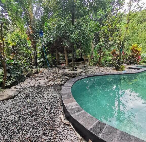 Пансион Les Garden Villa