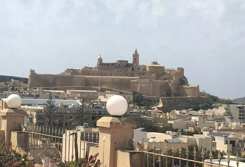 تختخواب و صبحانه La Fenice By Giancarlo