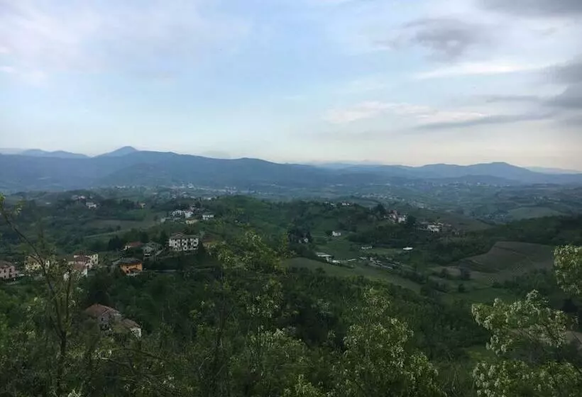 تختخواب و صبحانه Cascina Angela