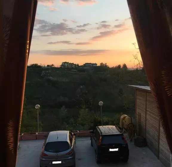 تختخواب و صبحانه Cascina Angela