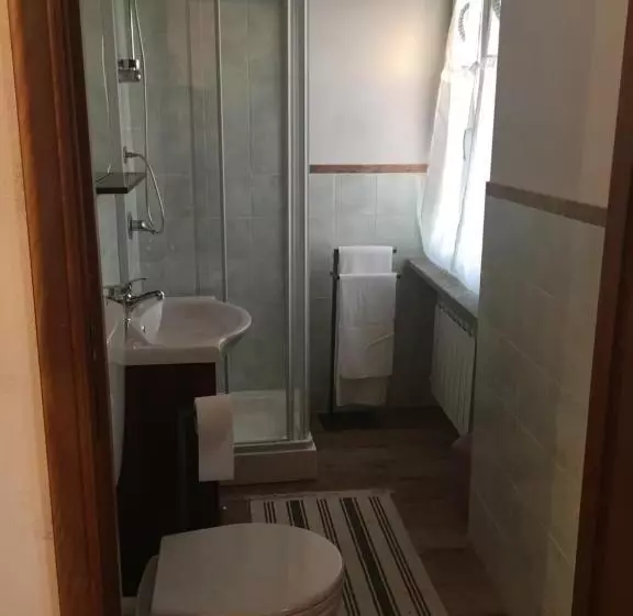 تختخواب و صبحانه Cascina Angela