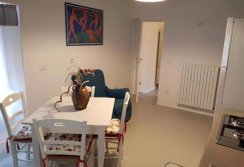 Aamiaismajoitus (B&B) L Antico Gelso