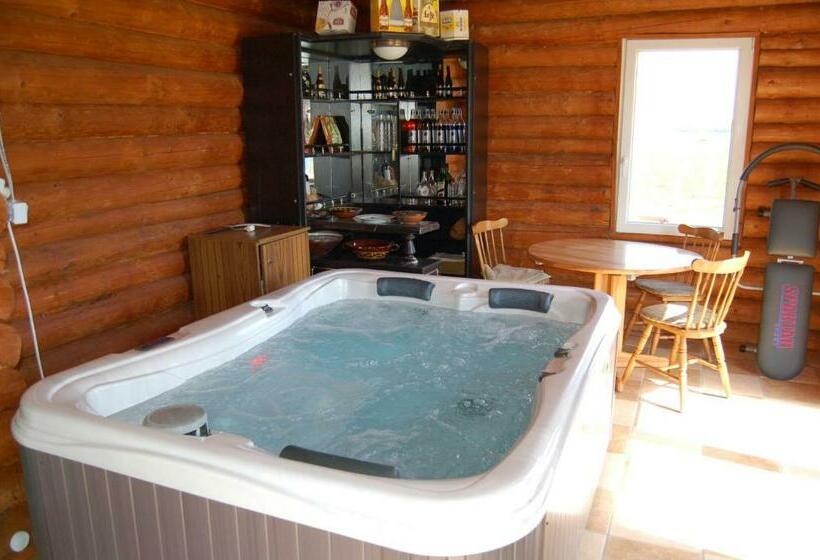 צימר Rönk Wellness Panzió Mezőpeterd