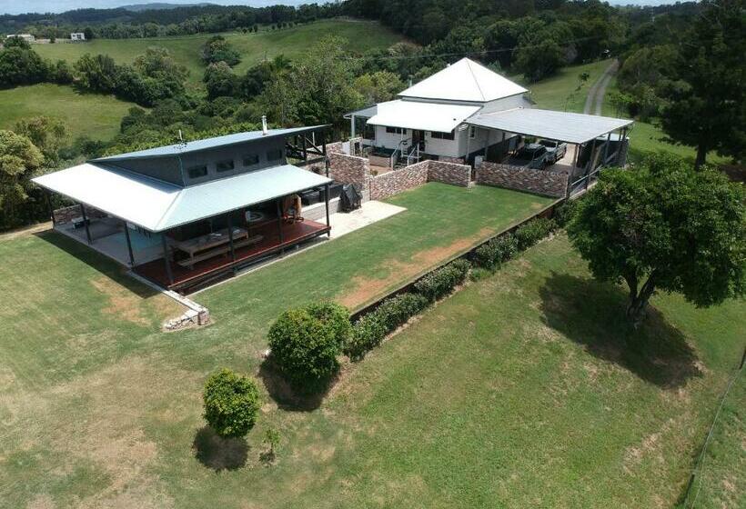 Hotelli Thirlestane Farm Cottage & Barn