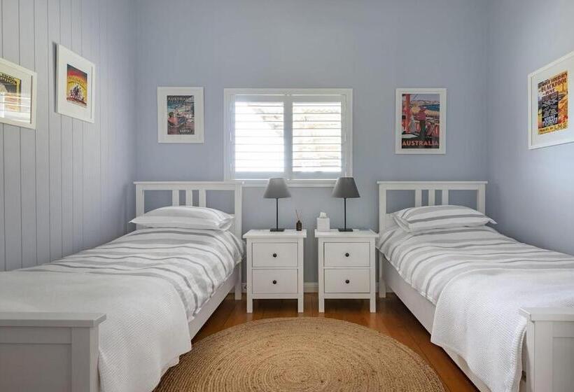 Hotelli Thirlestane Farm Cottage & Barn