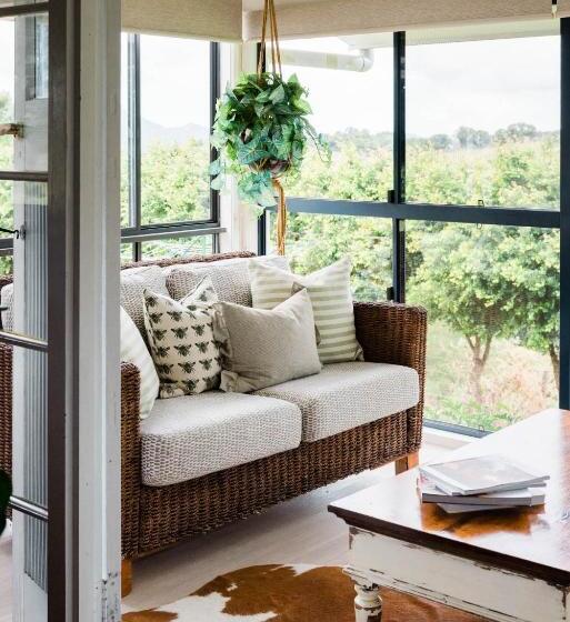 Hotelli Thirlestane Farm Cottage & Barn