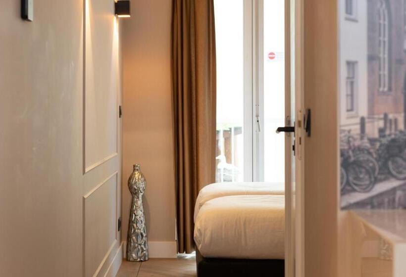 Midtown Hotel Twin Studio