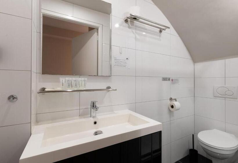 Midtown Hotel Twin Studio