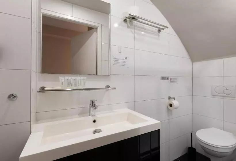 Midtown Hotel Twin Studio