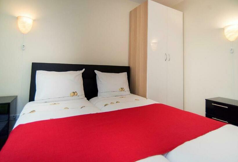 Midtown Hotel Twin Studio