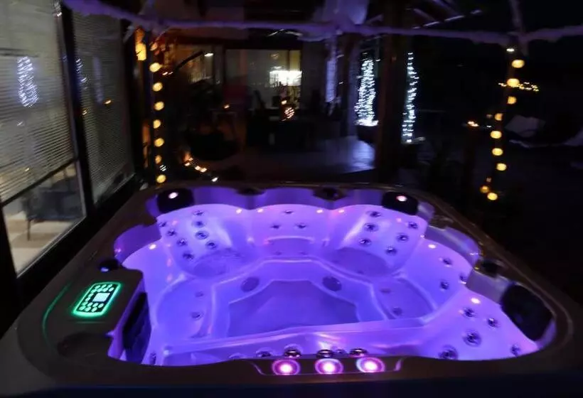 Majatalo Barackos Wellness Villa Fót