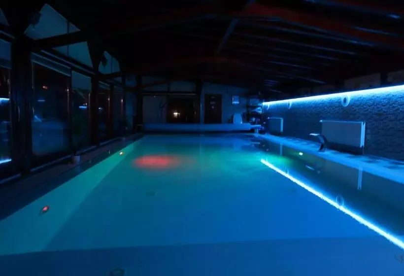 Majatalo Barackos Wellness Villa Fót