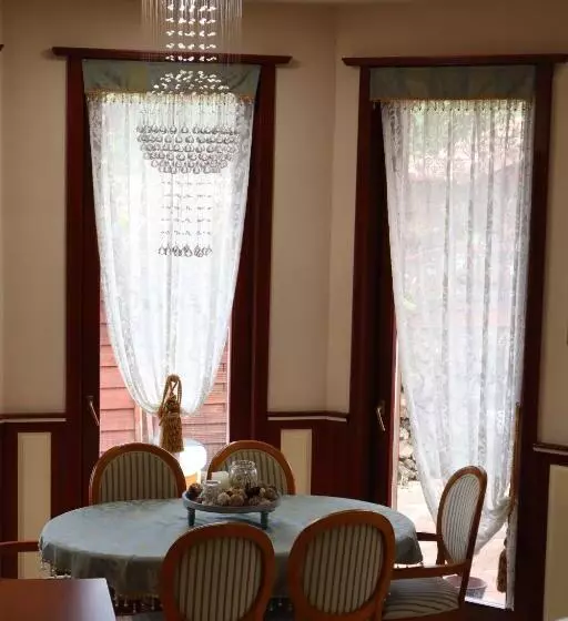 Majatalo Barackos Wellness Villa Fót