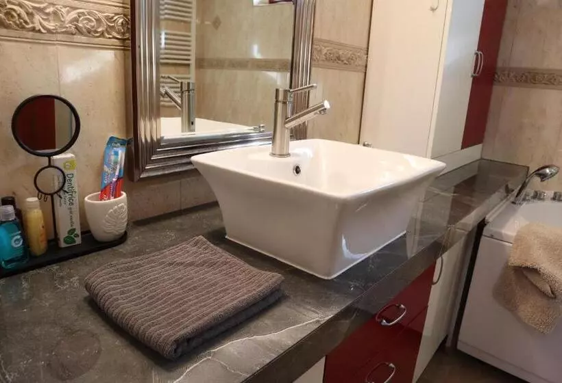 Majatalo Barackos Wellness Villa Fót