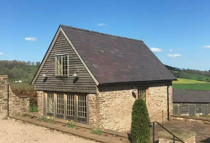 Majatalo Demesne Farm Guesthouse