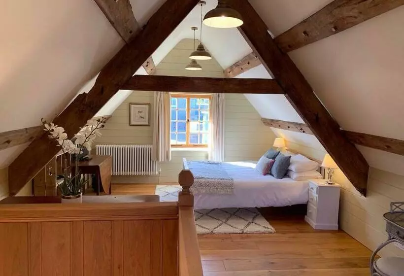 Majatalo Demesne Farm Guesthouse