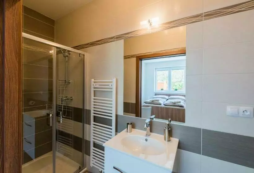 ペンション Penzion Piranha