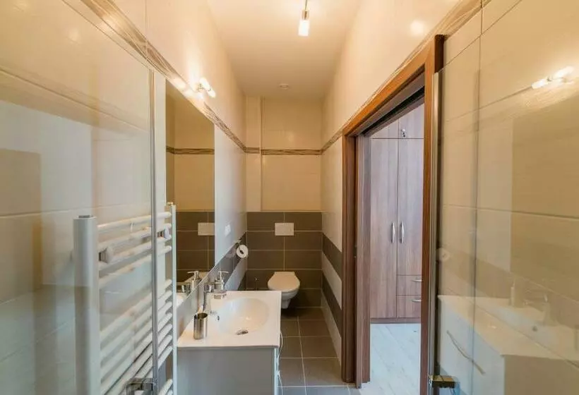 ペンション Penzion Piranha