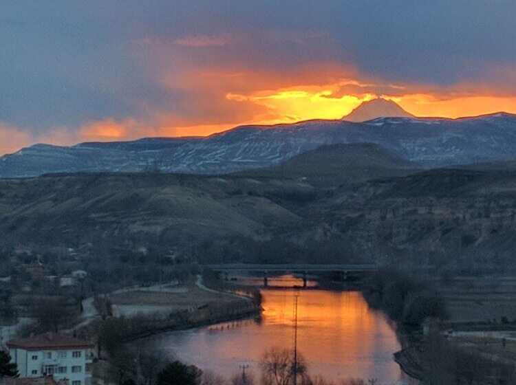 پانسیون Sendian Guesthouse