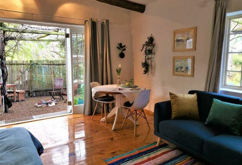 بنسيون Studio Frangipani Solar Powered