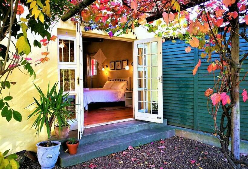 بنسيون Studio Frangipani Solar Powered