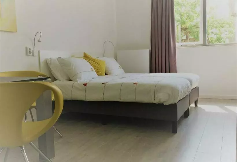 Aamiaismajoitus (B&B) Haarlem 49