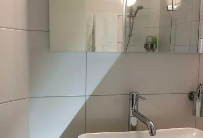 Aamiaismajoitus (B&B) Haarlem 49