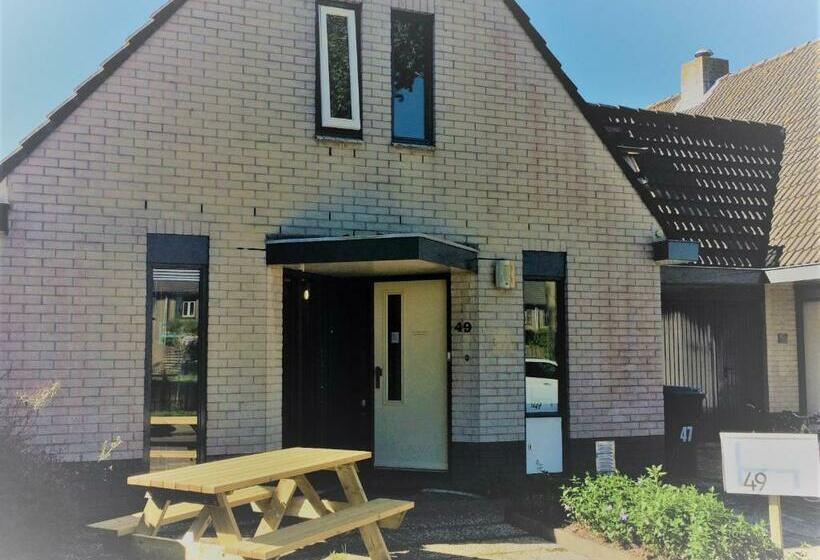 تختخواب و صبحانه Haarlem 49