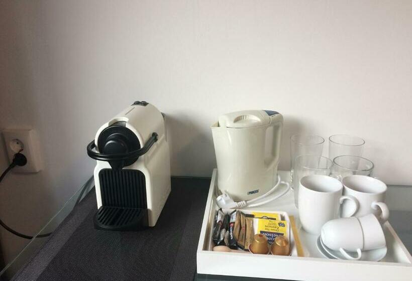 تختخواب و صبحانه Haarlem 49