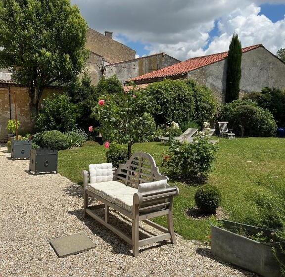 مبيت وإفطار Le Jardin Des Anges