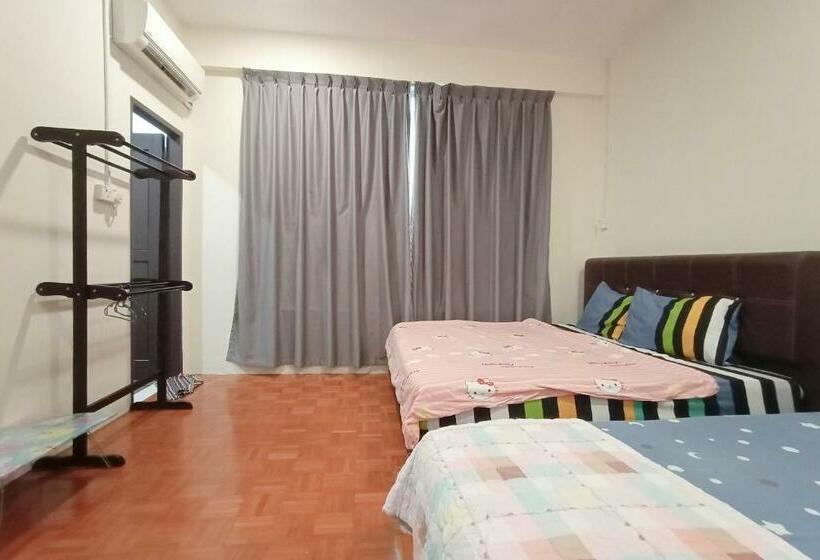 Hotel Oyo 90187 Hello Kitty Homestay  Gated Sibu