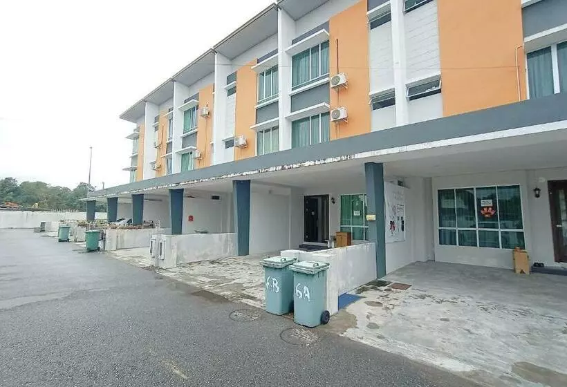ホテル Oyo 90187 Hello Kitty Homestay  Gated Sibu