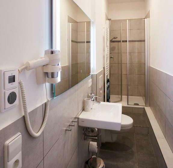 膳宿费 Harbour Apartments