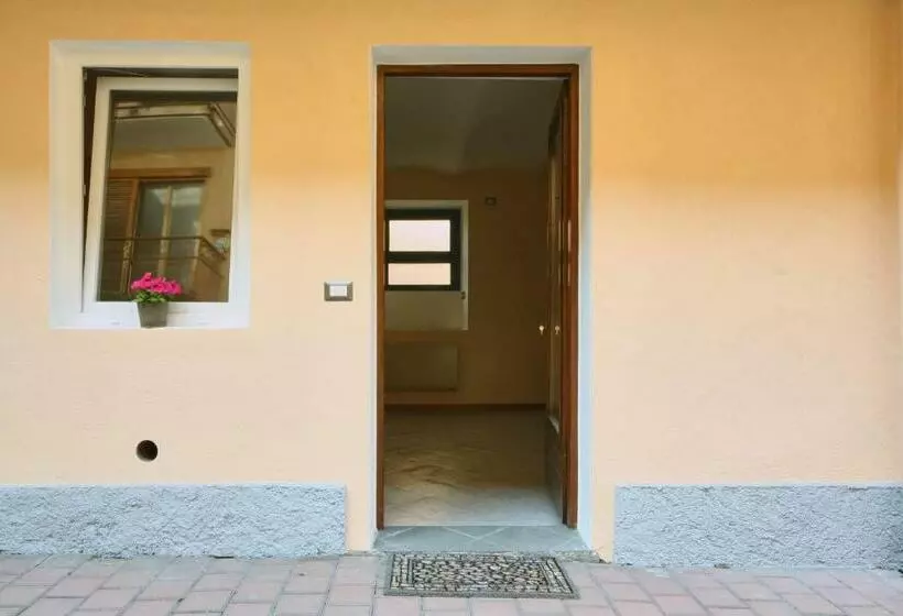 Majatalo L Uovo Di Colombo