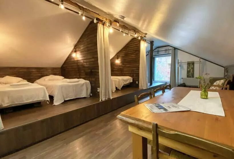 Majatalo Lauri Historical Log House Manor