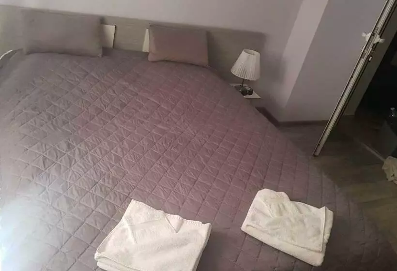 ペンション Saraya