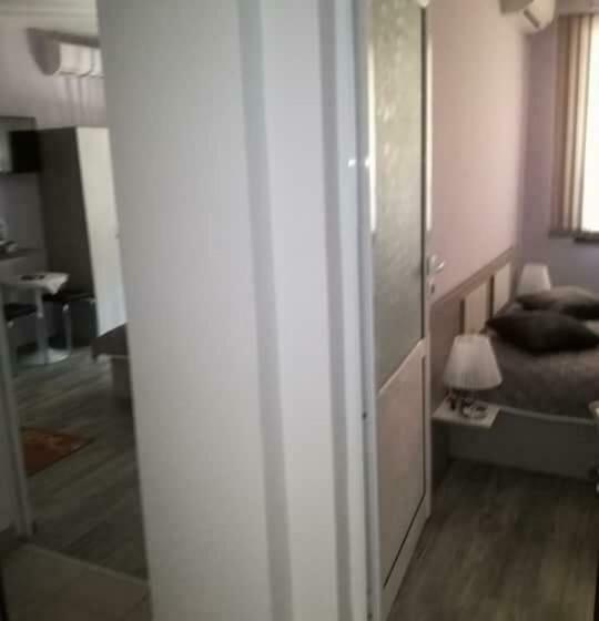 پانسیون Saraya