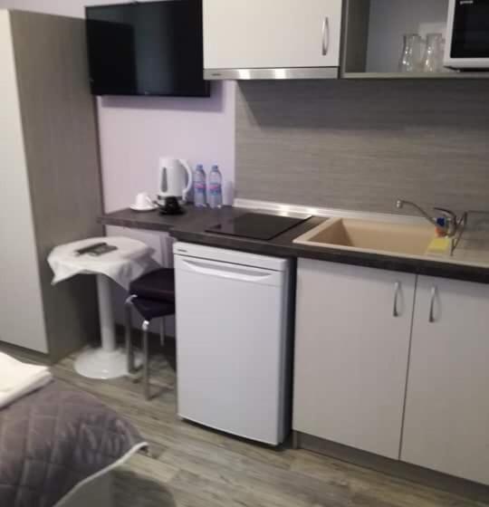 پانسیون Saraya