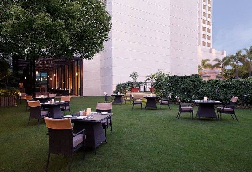 Four Points By Sheraton Hotel And Serviced Apartments Pune