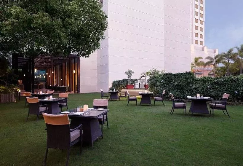 Four Points By Sheraton Hotel And Serviced Apartments Pune