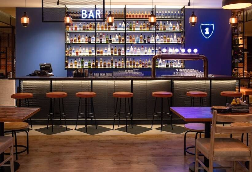 Four Points By Sheraton Hotel And Serviced Apartments Pune