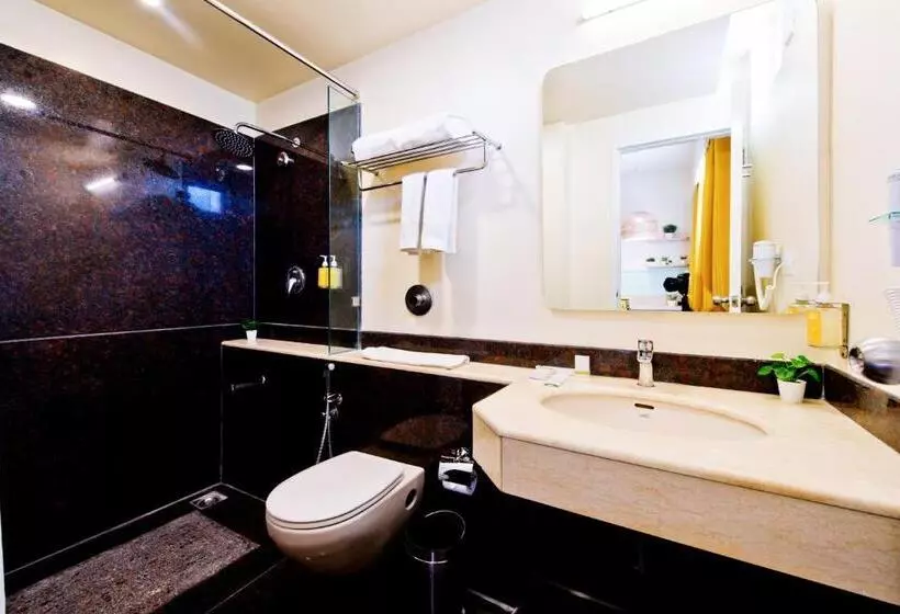 Bloom Hotel   Indiranagar