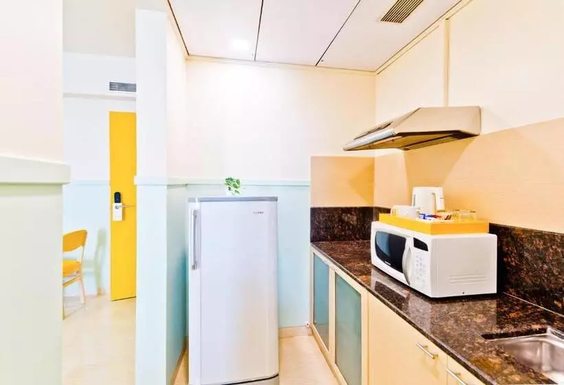 Bloom Hotel   Indiranagar